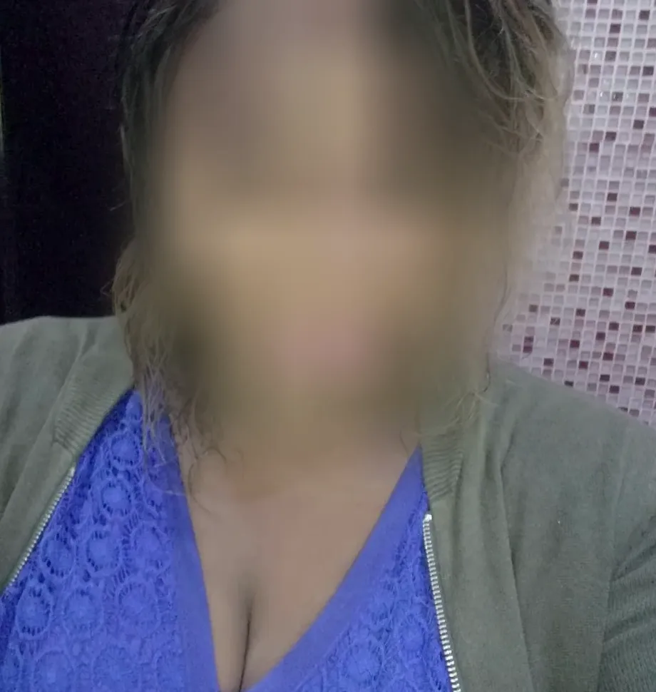Luisa, 27