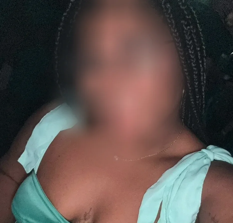 Özlem, 29