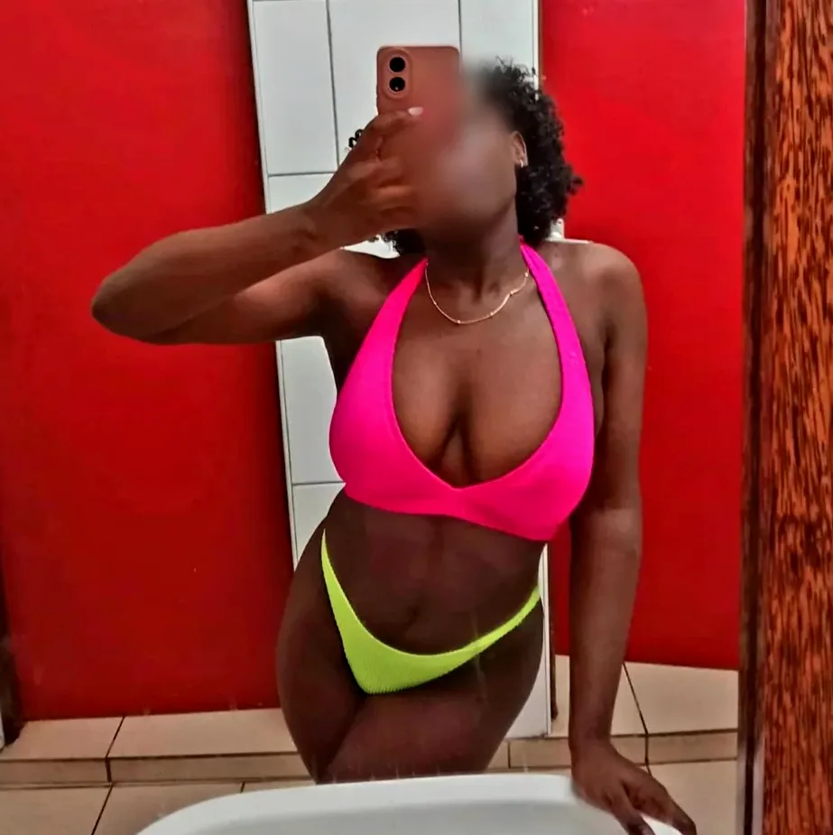 Selina, 30